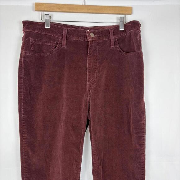 LEVI 724 High Rise Straight Maroon Corduroy Jean Size: 33 - Picture 3 of 7